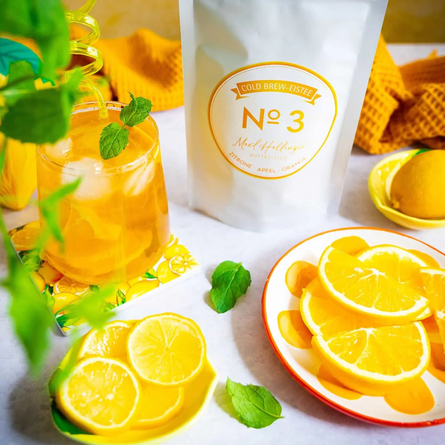 COLD TEA MAXL HALLINGER EDITION - Loser Eistee als Cold Brew Kaltaufguss mit fruchtig-erfrischendem Aroma für besondere Genussmomente an warmen Tagen. Die besondere Geschenkidee für Teeliebhaber & erfrischende Auszeiten